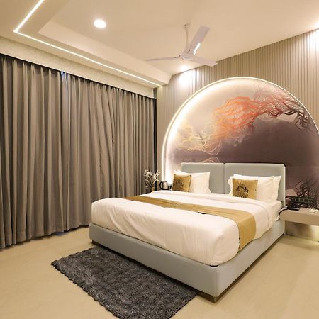 The Meera Hotel ウッジャイン エクステリア 写真