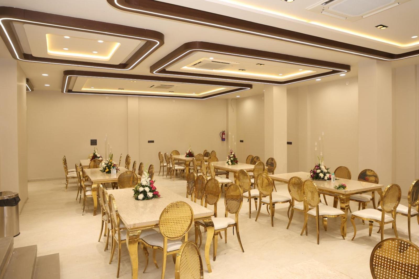 The Meera Hotel ウッジャイン エクステリア 写真