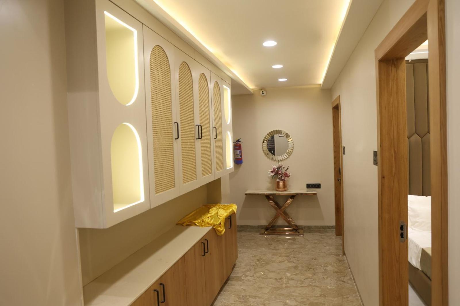 The Meera Hotel ウッジャイン エクステリア 写真