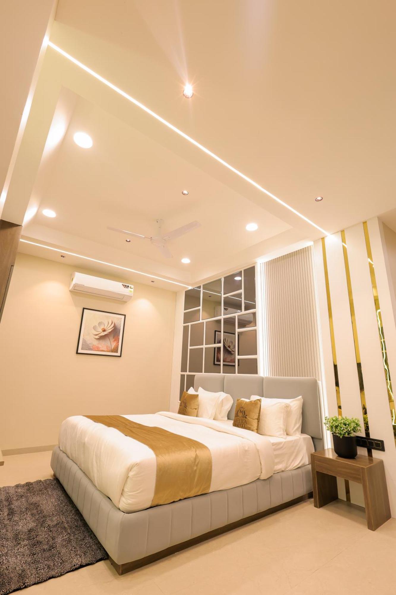 The Meera Hotel ウッジャイン エクステリア 写真